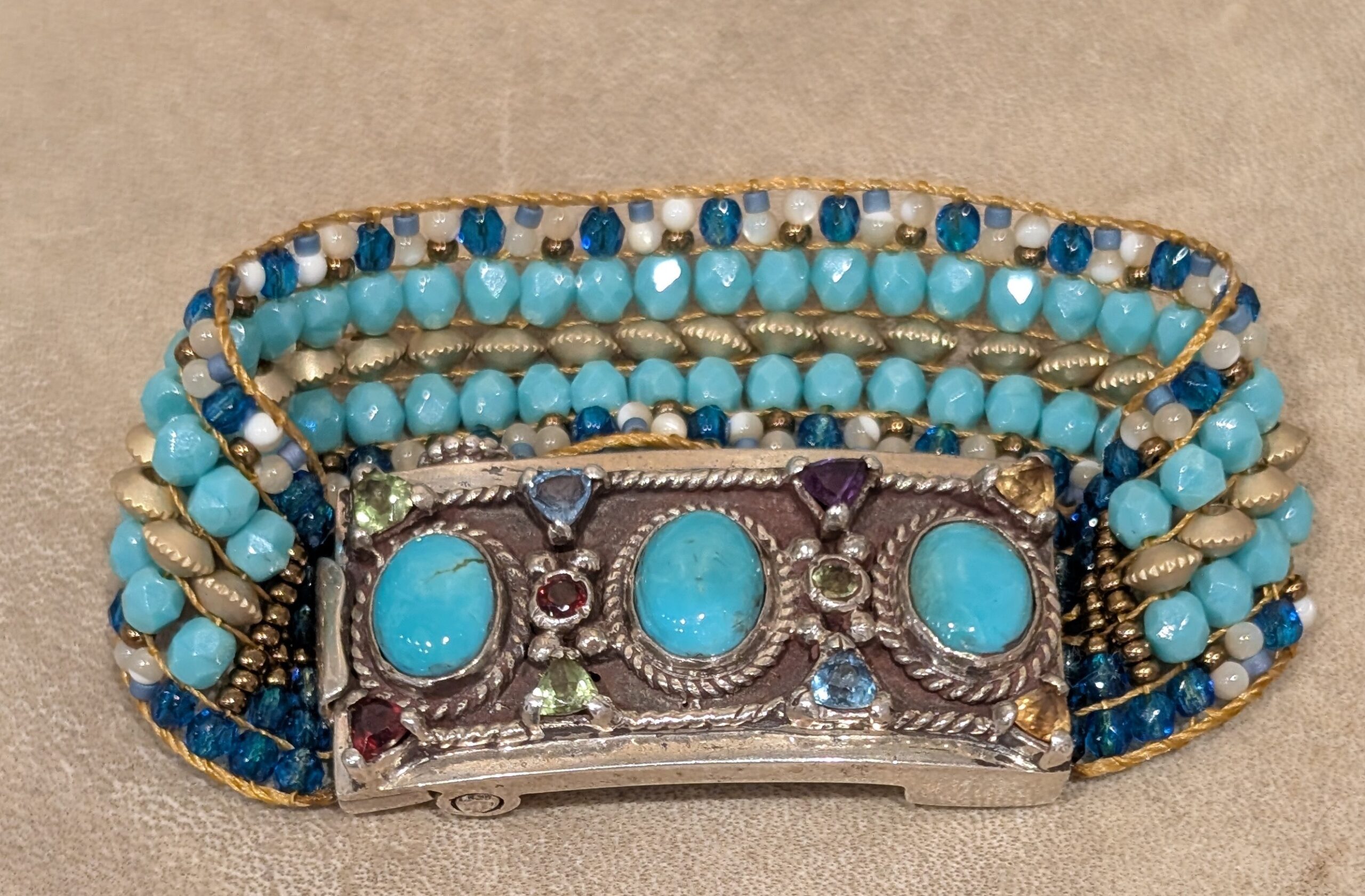 "Three Dots" Chili Rose bracelet by Adonnah Langer